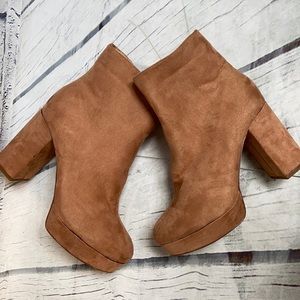 Lulu’s Platform Suede Heels